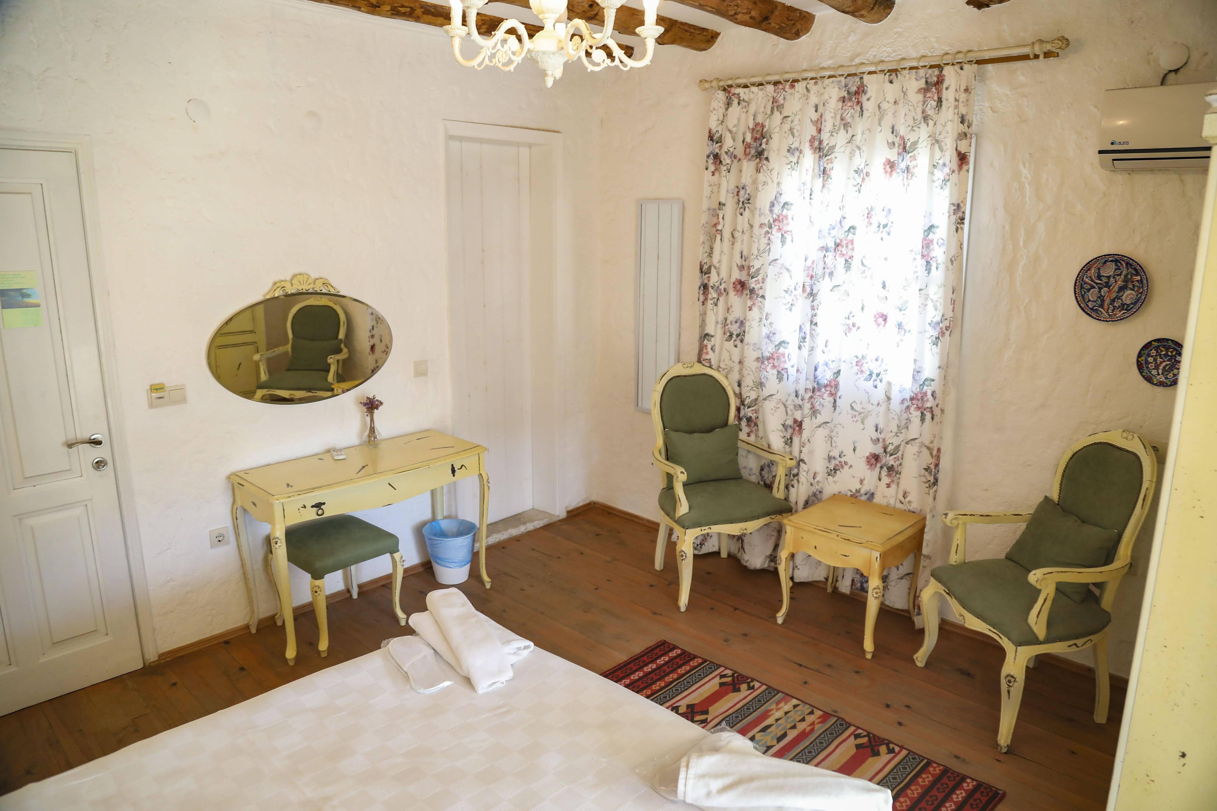 Sari Gelin Alacati Hotel Exterior photo