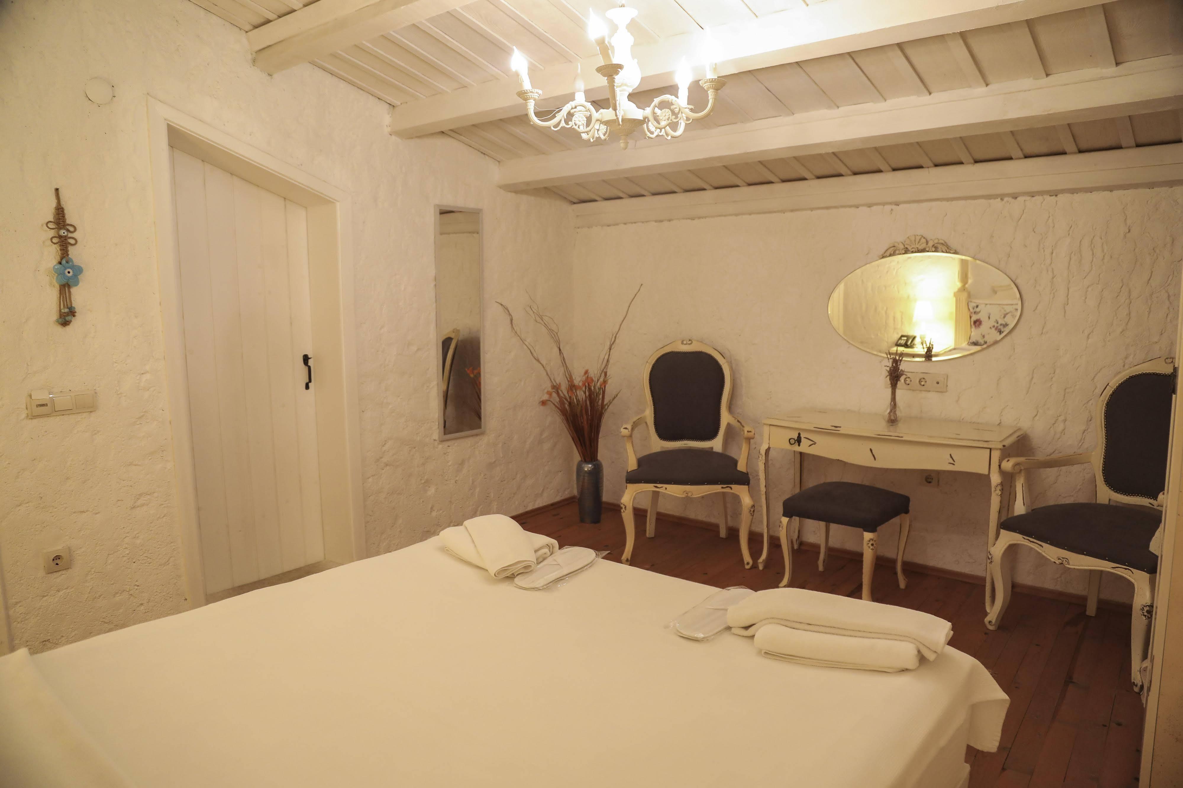 Sari Gelin Alacati Hotel Exterior photo